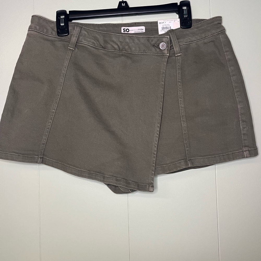 SO Khaki Green Skort